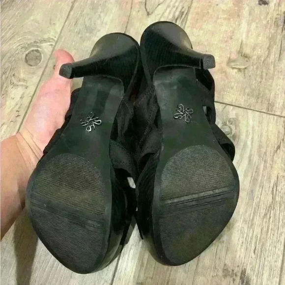 Vintage Simply Vera Vera Wang Sandals - size 7.5 - Picture 2 of 11